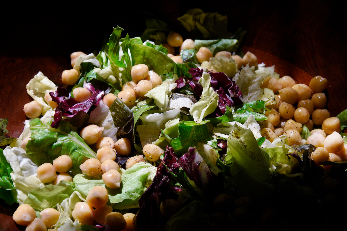 salad with garbanzo beans